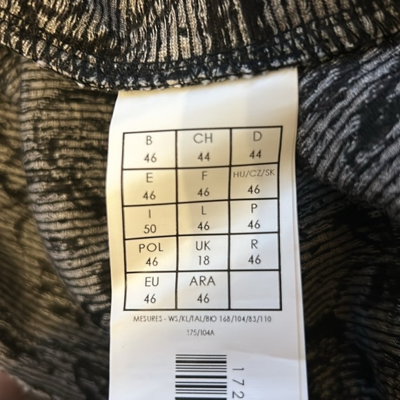 Promod Monochrome Floral Blouse - Picture 10 of 11